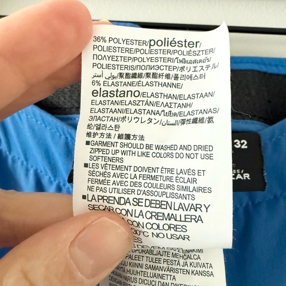 Under Armour HeatGear Athletic Shorts in Bright Blue Size 32 - Picture 6 of 6